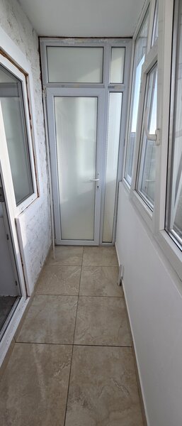 Berceni, 2 min.metrou- Aparatorii Patriei, an 1986,parcare ADP,boxa!